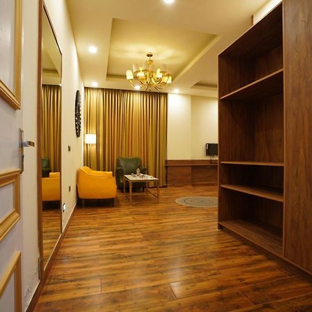 ออล เฮฟเวน โกลด์ Hotel นิวเดลี ภายนอก รูปภาพ