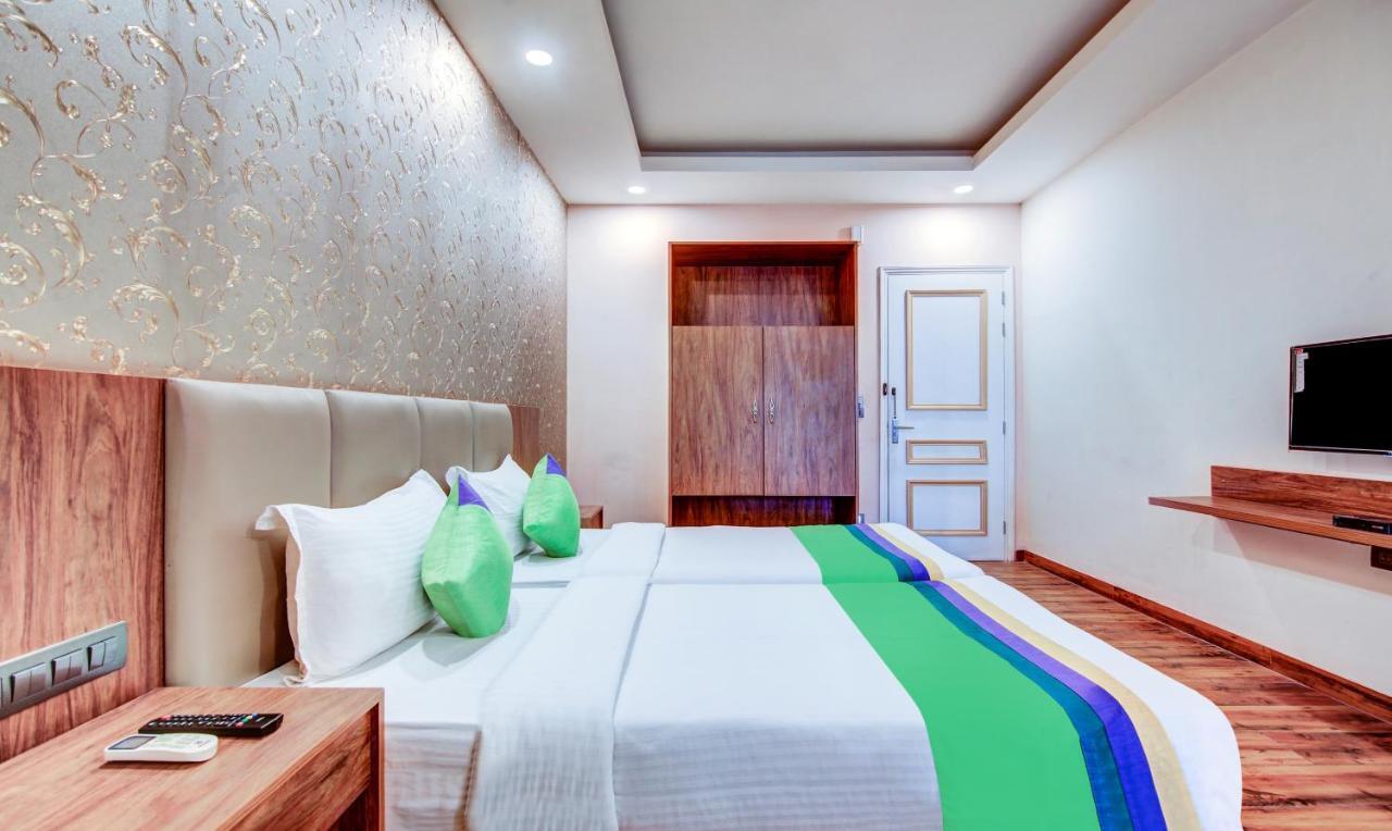 ออล เฮฟเวน โกลด์ Hotel นิวเดลี ภายนอก รูปภาพ